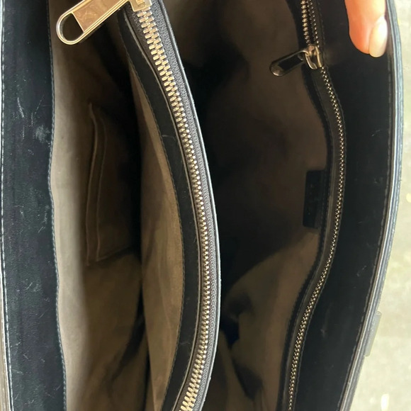 Gucci
GG Coated Canvas Convertible Tote Blooms Print - Picture 12 of 16